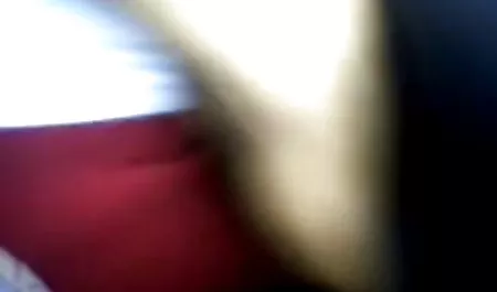ویدئو عکس کیرتوکس وکون از یک بلوند در حال انجام از blowjob