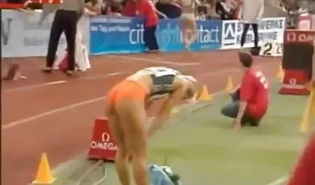 شینو ناکامورا از النگو سنگین عكس كير كوس لذت می برد